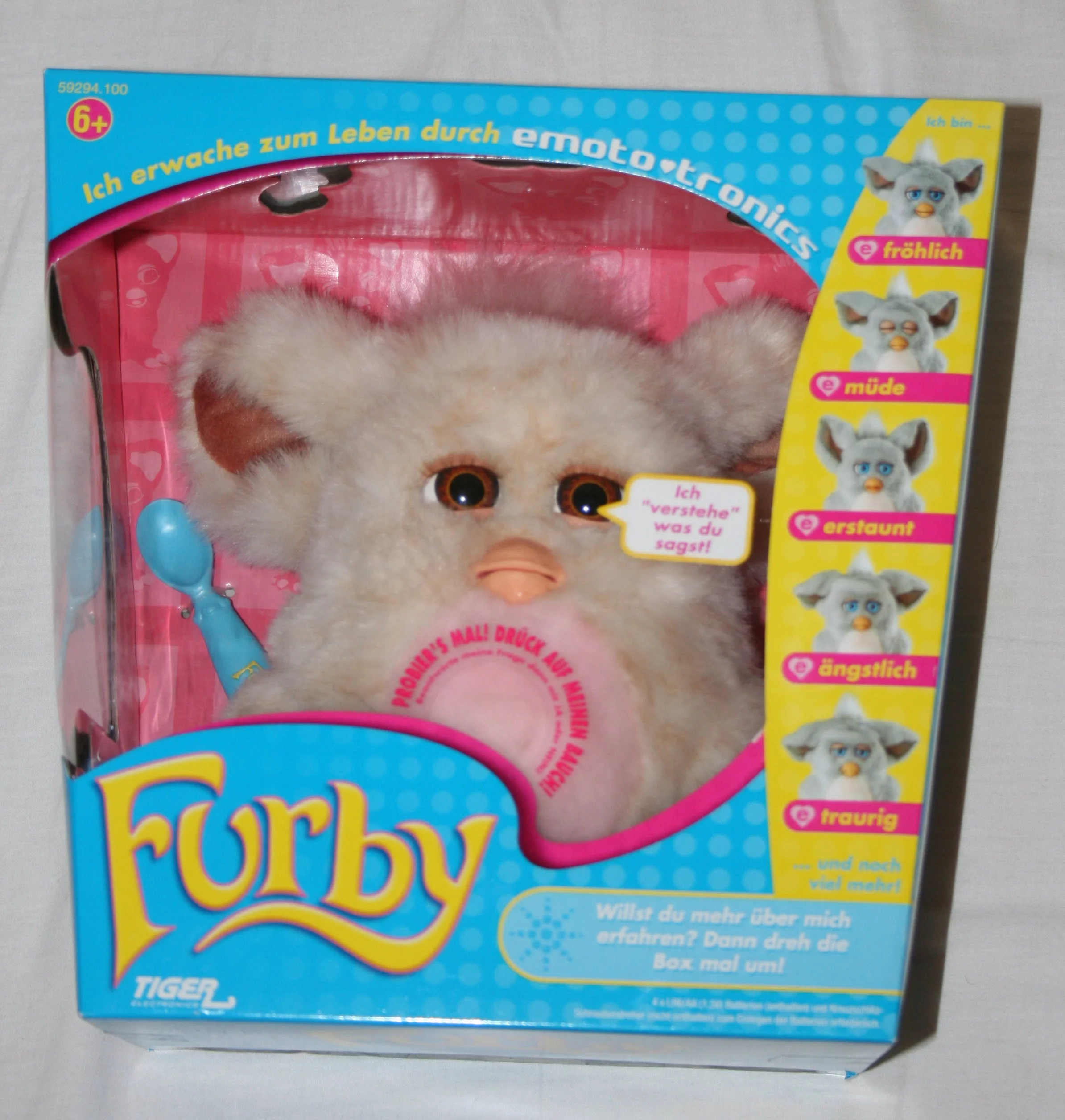 Furby Elektronik Spielzeug von Tiger weiß grau