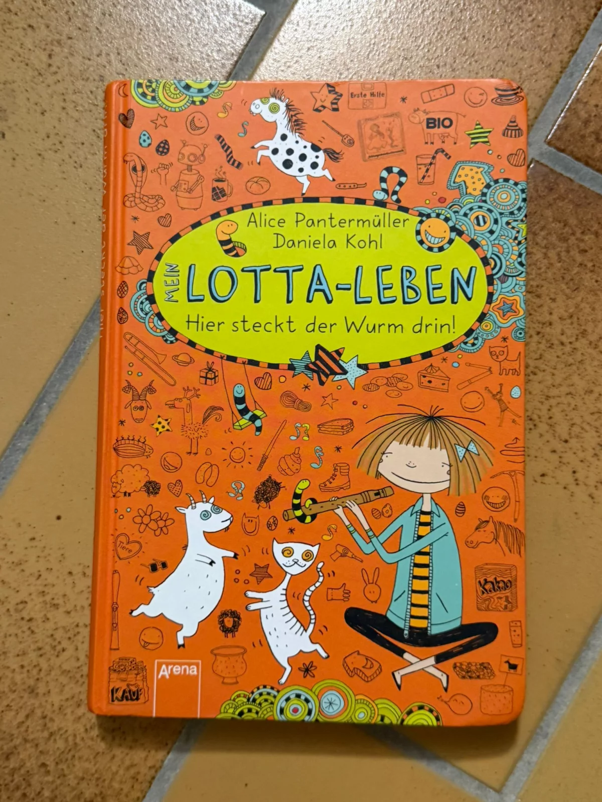 Mein Lotta-Leben Kinderbuch - Hier steckt der Wurm drin!