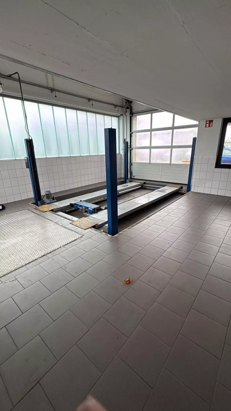 Professionelle KFZ Hebebühne 4-Säulen Lift