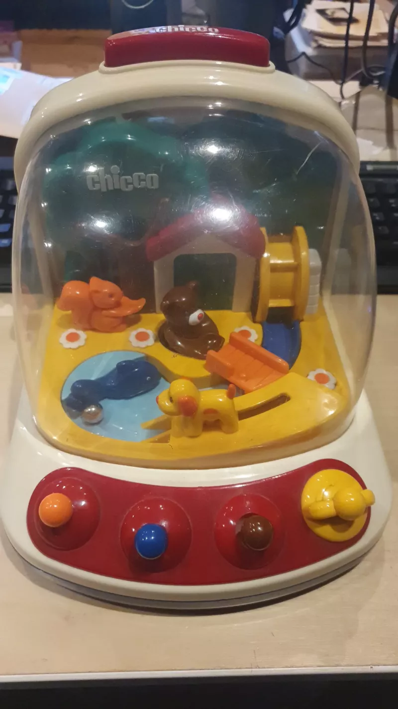 Chicco Spielzeug Aquarium mit Musik und Lichtern