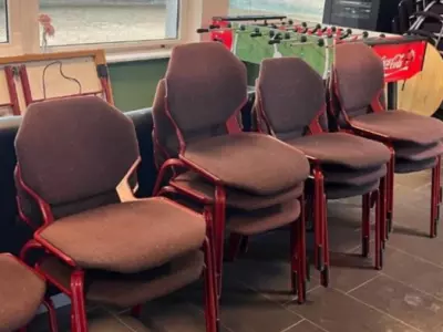 Hörsaalstühle Stühle