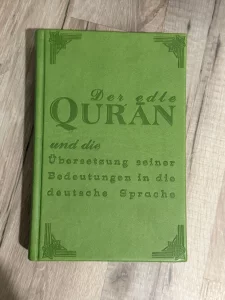 Der edle Quran - Deutsche Übersetzung, grünes Hardcover