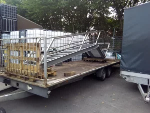 Verzinkte Metall Treppe mit Geländer für Bauwagen oder Container