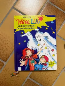 Hexe Lilli Kinderbuch - Der verflixte Gespensterzauber