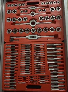 Gewindeschneider Set komplett mit Bohrer und Schneideisen